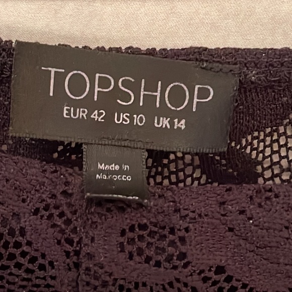 EUC TOPSHOP SLEEVELESS LACE PLEATED MINI DRESS. Black. Size 10. - Picture 6 of 7